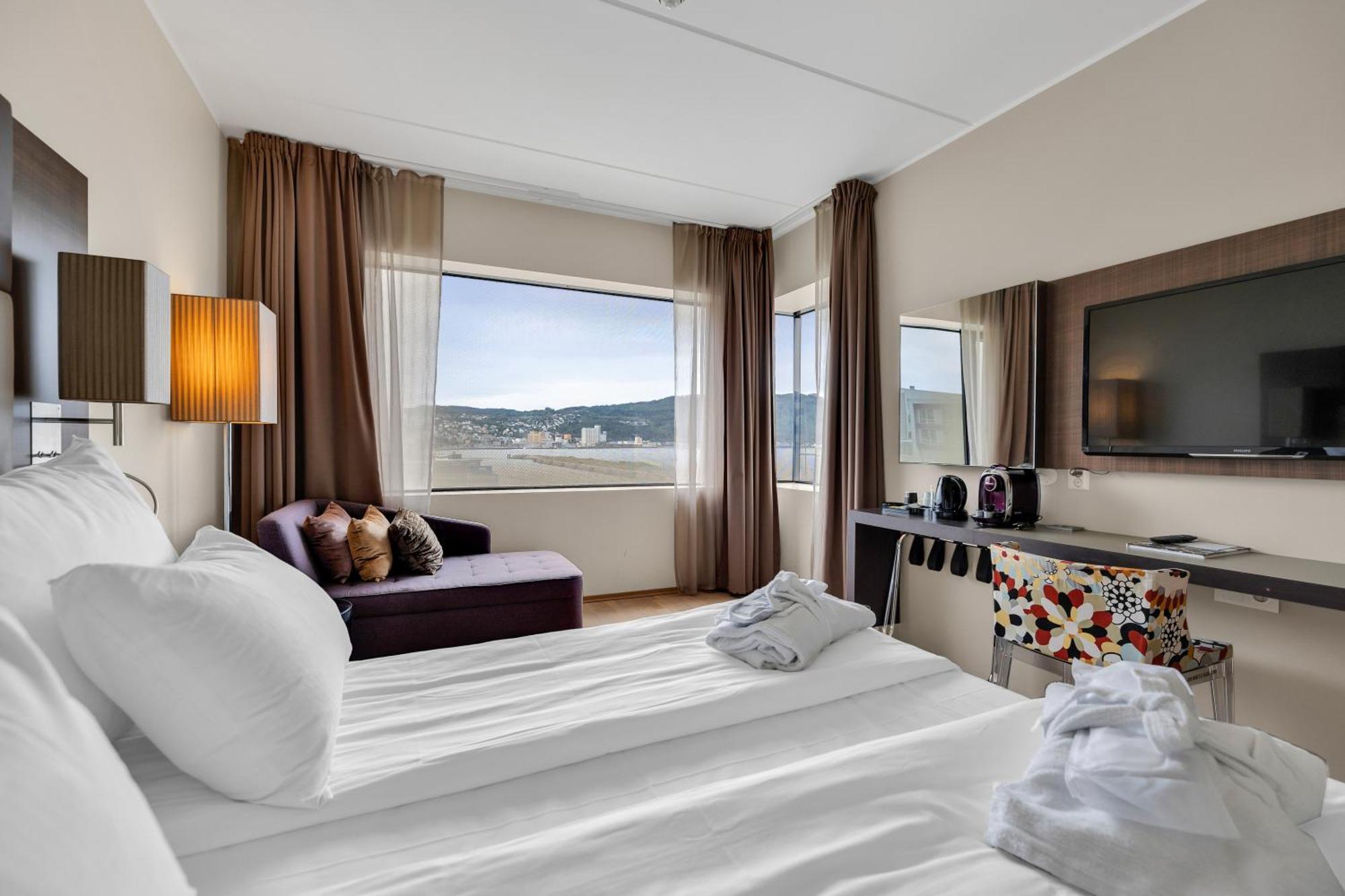 Clarion Hotel 4*